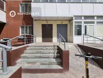 3-комнатная квартира, этаж 10 из 12, 77 м²