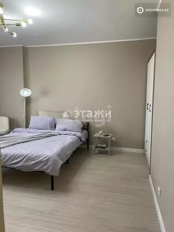 1-комнатная квартира, этаж 4 из 12, 42 м²