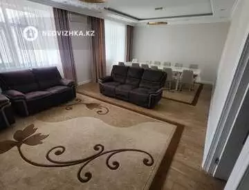 1-комнатная квартира, этаж 6 из 8, 175 м²