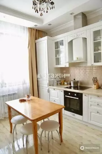 3-комнатная квартира, этаж 7 из 13, 97 м²