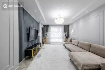 4-комнатная квартира, этаж 3 из 21, 139 м²