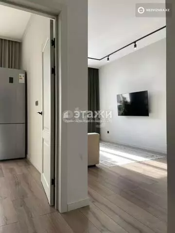 1-комнатная квартира, этаж 8 из 9, 38 м²