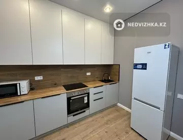 1-комнатная квартира, этаж 3 из 9, 36 м²