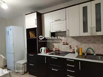 4-комнатная квартира, этаж 3 из 16, 140 м²