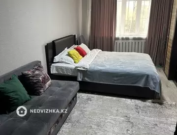 2-комнатная квартира, этаж 1 из 5, 45 м², посуточно