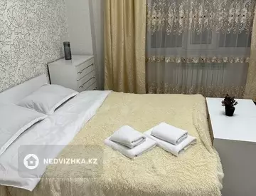 2-комнатная квартира, этаж 5 из 25, 70 м², посуточно