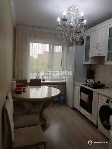 4-комнатная квартира, этаж 4 из 6, 103 м²