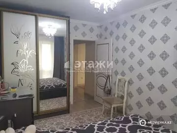 4-комнатная квартира, этаж 4 из 6, 103 м²