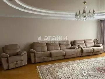 4-комнатная квартира, этаж 9 из 9, 146 м²