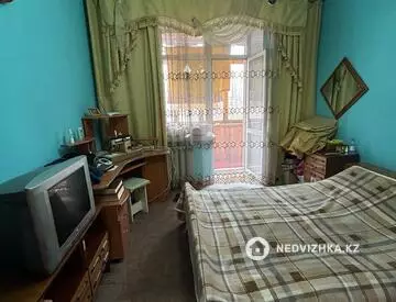 2-комнатная квартира, этаж 4 из 5, 56 м²