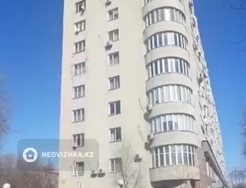 1-комнатная квартира, этаж 4 из 9, 35 м², посуточно