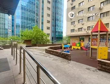 3-комнатная квартира, этаж 8 из 17, 63 м²