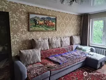 3-комнатная квартира, этаж 3 из 5, 65 м²