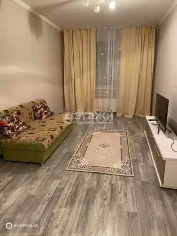 1-комнатная квартира, этаж 3 из 9, 38 м²