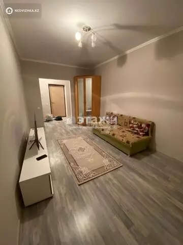 1-комнатная квартира, этаж 3 из 9, 38 м²