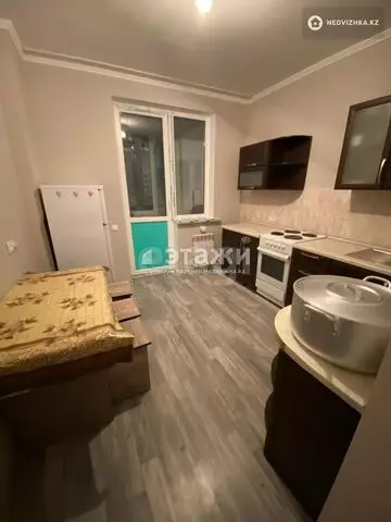 1-комнатная квартира, этаж 3 из 9, 38 м²