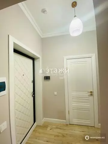 1-комнатная квартира, этаж 3 из 17, 38 м²