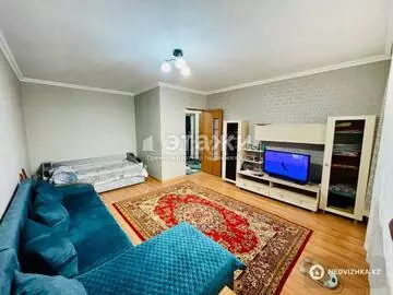 1-комнатная квартира, этаж 8 из 16, 40 м²