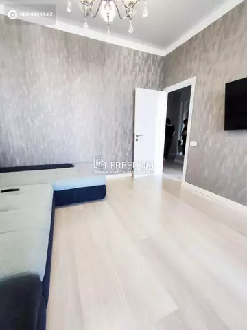 3-комнатная квартира, этаж 4 из 6, 81 м²