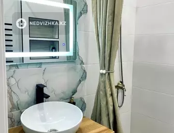 2-комнатная квартира, этаж 6 из 9, 62 м², посуточно