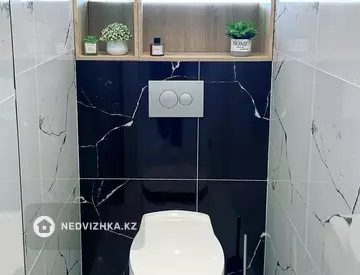 2-комнатная квартира, этаж 6 из 9, 62 м², посуточно