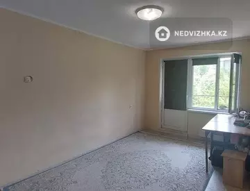 2-комнатная квартира, этаж 4 из 5, 43 м²