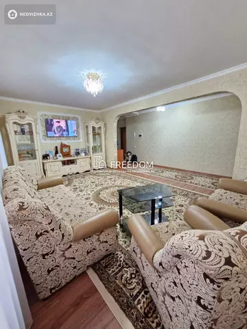 3-комнатная квартира, этаж 6 из 10, 85 м²