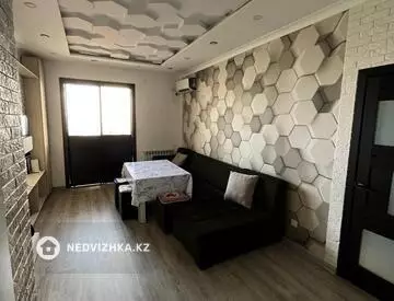 3-комнатная квартира, этаж 6 из 10, 57 м²