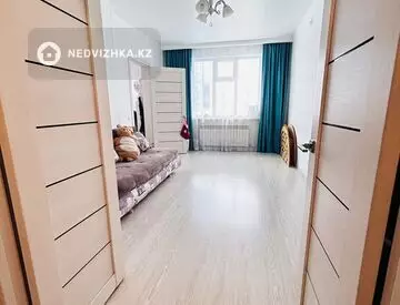 2-комнатная квартира, этаж 8 из 9, 40 м²