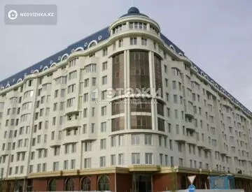 2-комнатная квартира, этаж 2 из 10, 107 м²