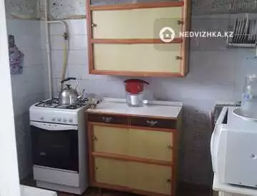 2-комнатная квартира, этаж 3 из 9, 54 м²