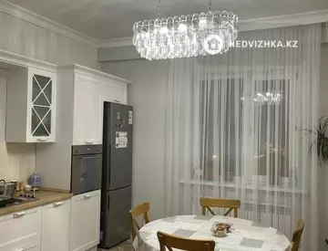 5-комнатная квартира, этаж 12 из 12, 225 м²