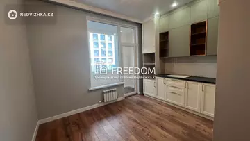 3-комнатная квартира, этаж 2 из 12, 80 м²