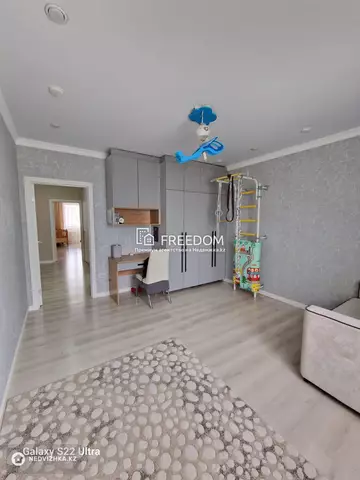 3-комнатная квартира, этаж 4 из 10, 104 м²