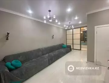 3-комнатная квартира, этаж 8 из 10, 70 м²