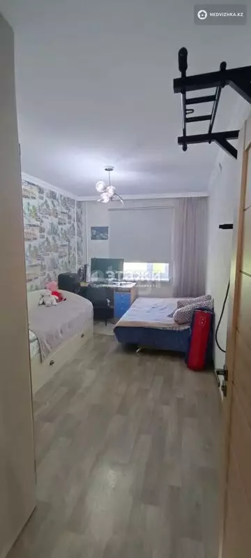 2-комнатная квартира, этаж 4 из 5, 52 м²
