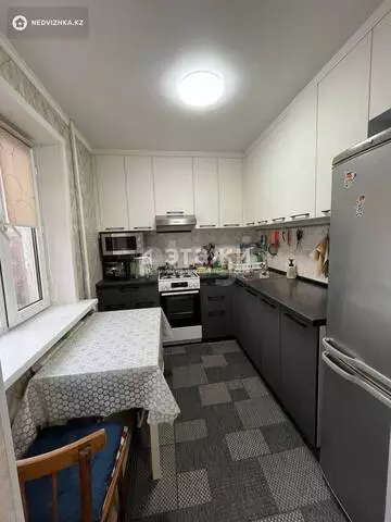 1-комнатная квартира, этаж 3 из 5, 32 м²