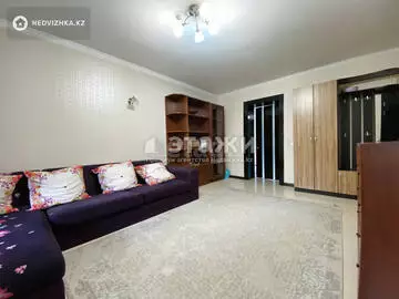 2-комнатная квартира, этаж 4 из 4, 44 м², на длительный срок