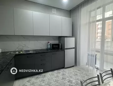 40 м², 1-комнатная квартира, этаж 2 из 10, 40 м², посуточно, изображение - 5