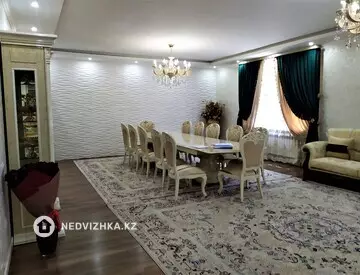 6-комнатный дом, 9 соток, 400 м²