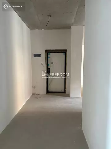 3-комнатная квартира, этаж 8 из 17, 104 м²