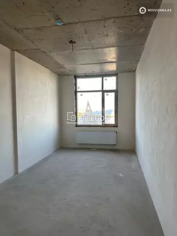 3-комнатная квартира, этаж 8 из 17, 104 м²