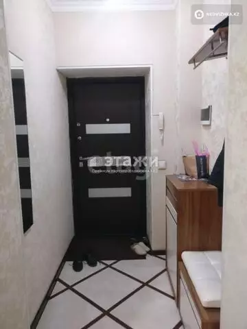 3-комнатная квартира, этаж 4 из 9, 80 м²