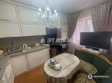 3-комнатная квартира, этаж 9 из 10, 104 м²