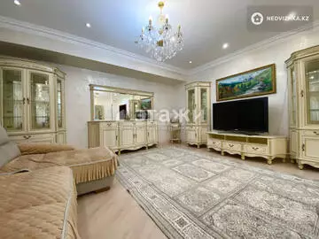 3-комнатная квартира, этаж 8 из 13, 165 м², на длительный срок