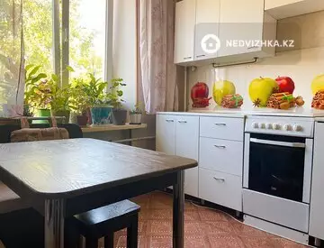 2-комнатная квартира, этаж 3 из 4, 84 м²