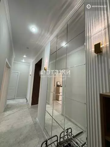 3-комнатная квартира, этаж 8 из 10, 90 м²