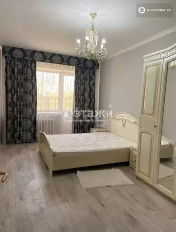 64 м², 2-комнатная квартира, этаж 3 из 12, 64 м², изображение - 1