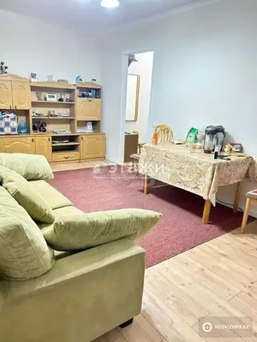 3-комнатная квартира, этаж 1 из 4, 50 м²