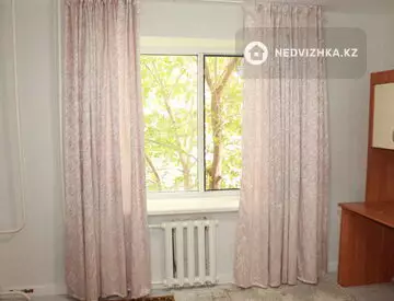 2-комнатная квартира, этаж 1 из 6, 37 м²